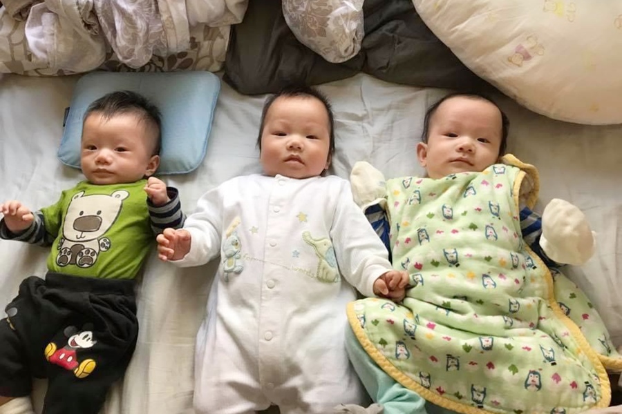 「三胞胎」媽媽堅持不減胎：「感謝神，孩子都存活了！」